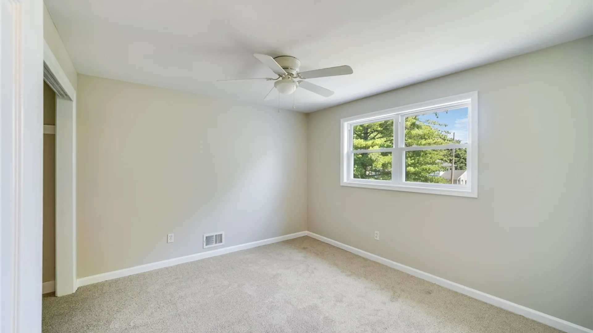 Property at 117 Underwood Avenue, Parma, NY 14468 10