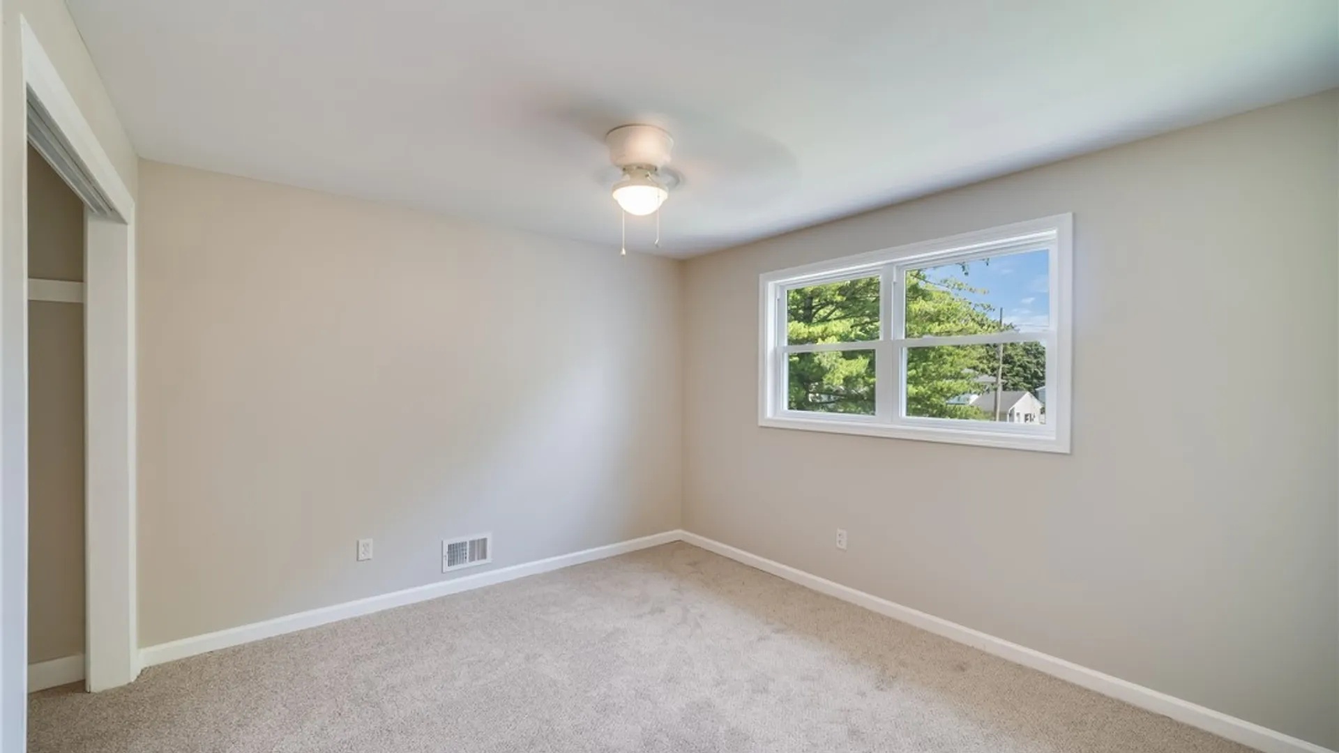 Property at 117 Underwood Avenue, Parma, NY 14468 12