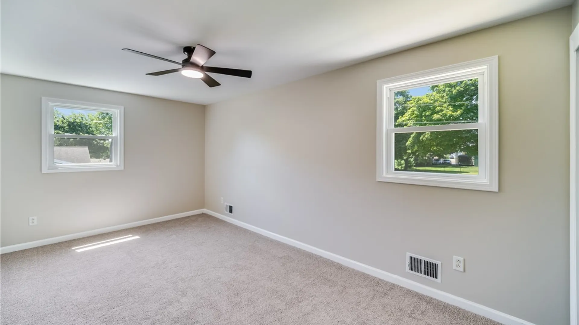 Property at 117 Underwood Avenue, Parma, NY 14468 15