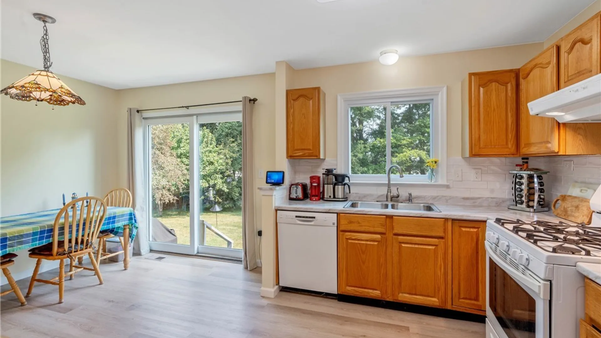 Property at 5614 Bunbury Terrace, Clay, NY 13041 6