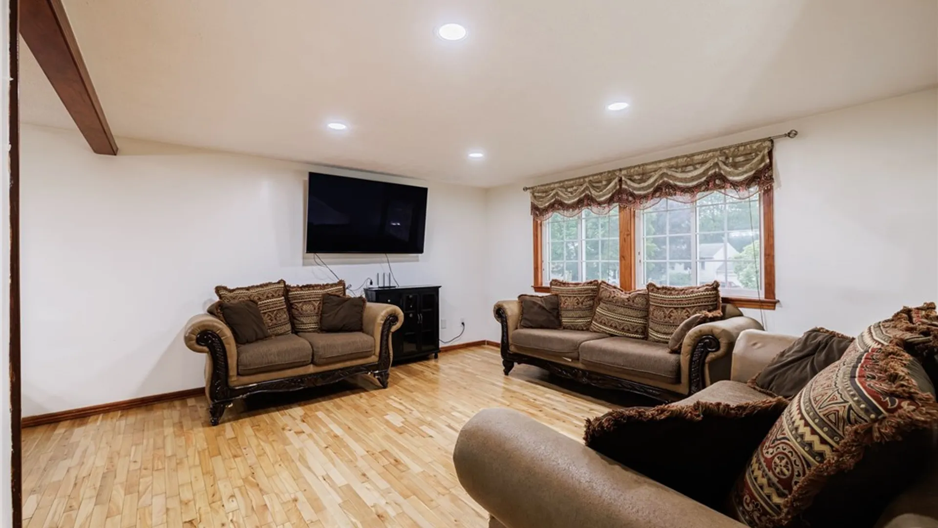 Property at 114 Snowberry Crescent, Gates, NY 14606 14