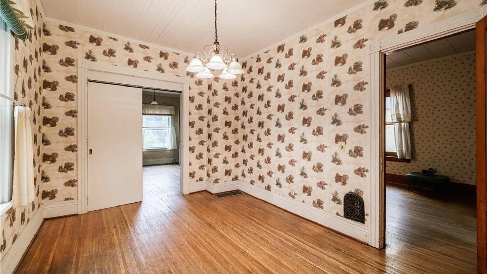 Property at 587 Bay Street, Rochester, NY 14609 10