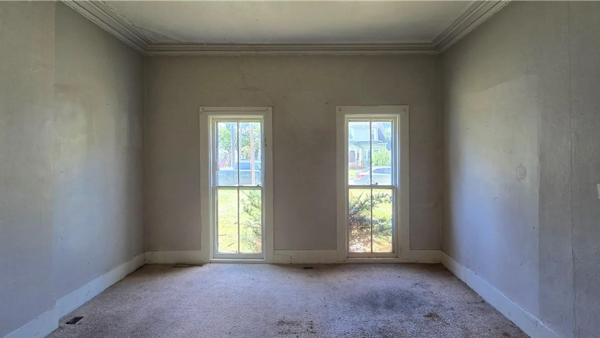 Property at 372 W Thurston Street, Elmira City, NY 14901 4