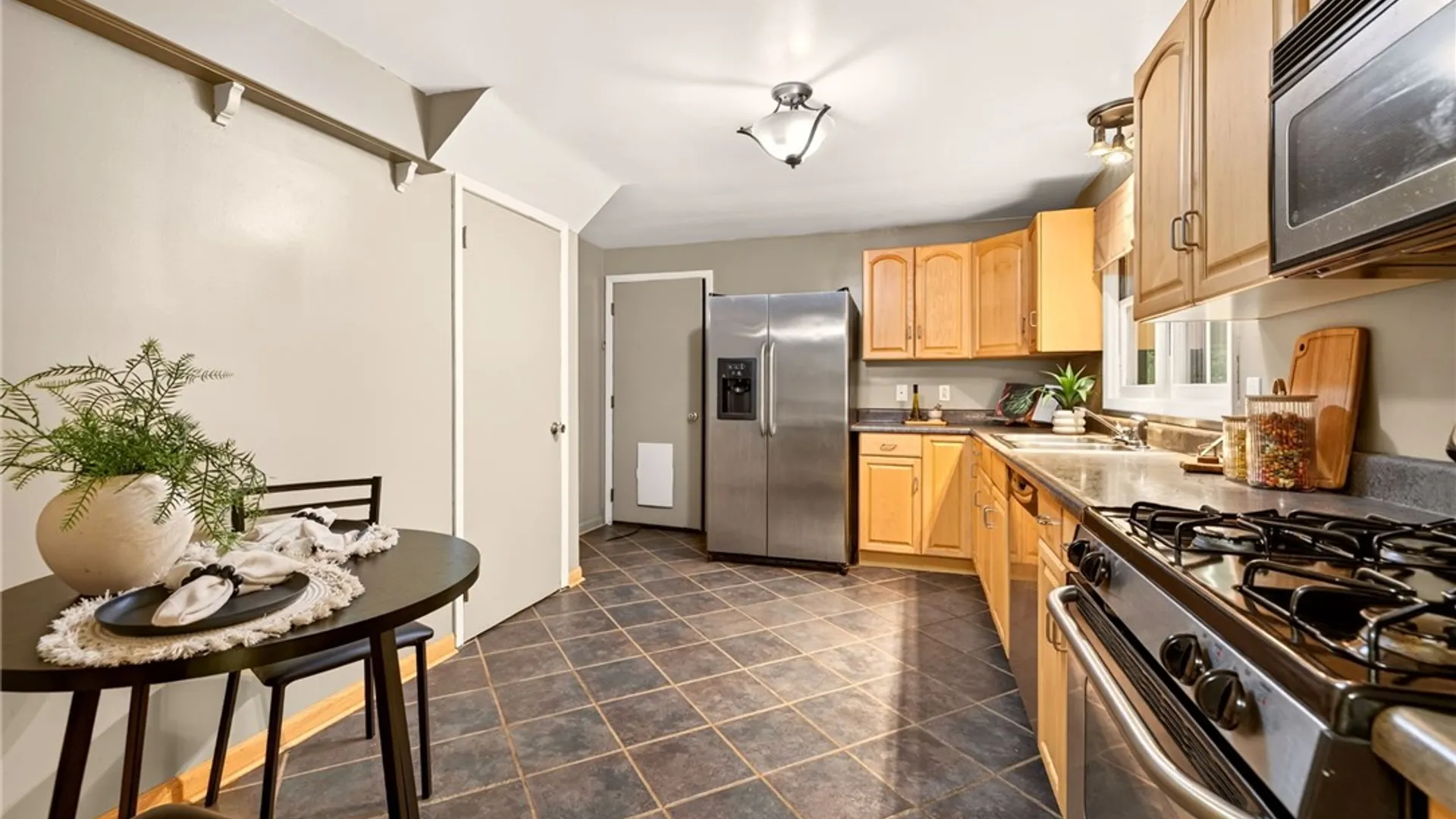 Property at 128 Cobblestone Drive, Henrietta, NY 14623 10