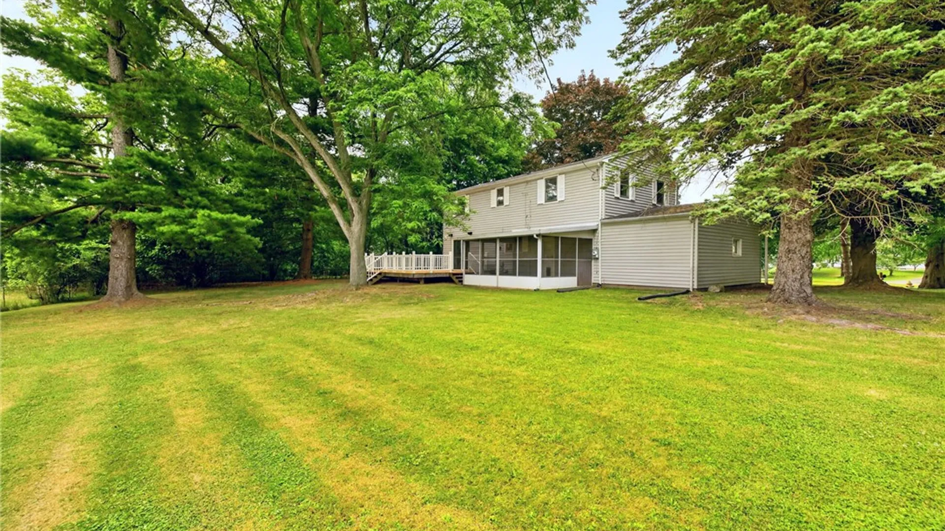Property at 128 Cobblestone Drive, Henrietta, NY 14623 23