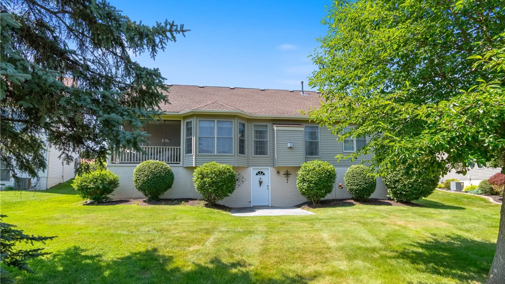 Property at 1104 Twin Leaf, Webster, NY 14580 5