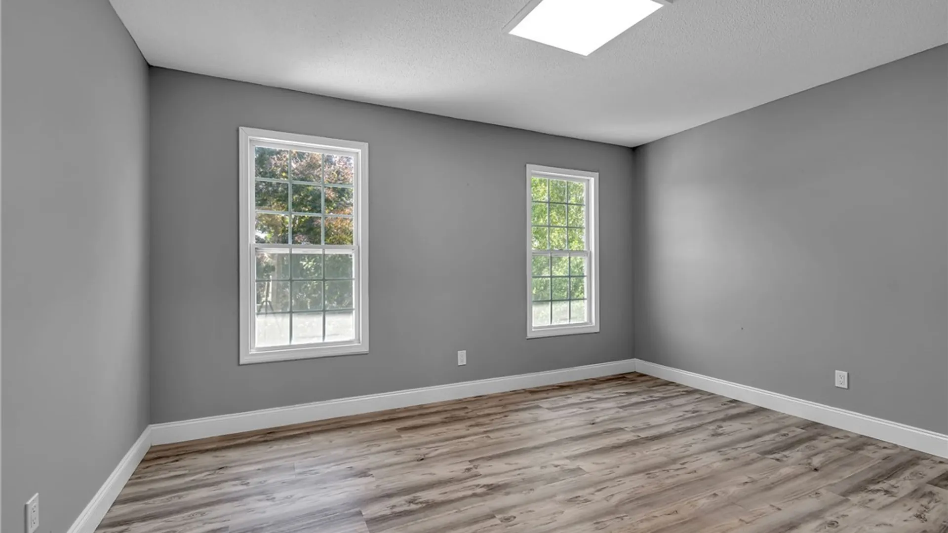 Property at 208 Crabapple Lane, Cheektowaga, NY 14227 37
