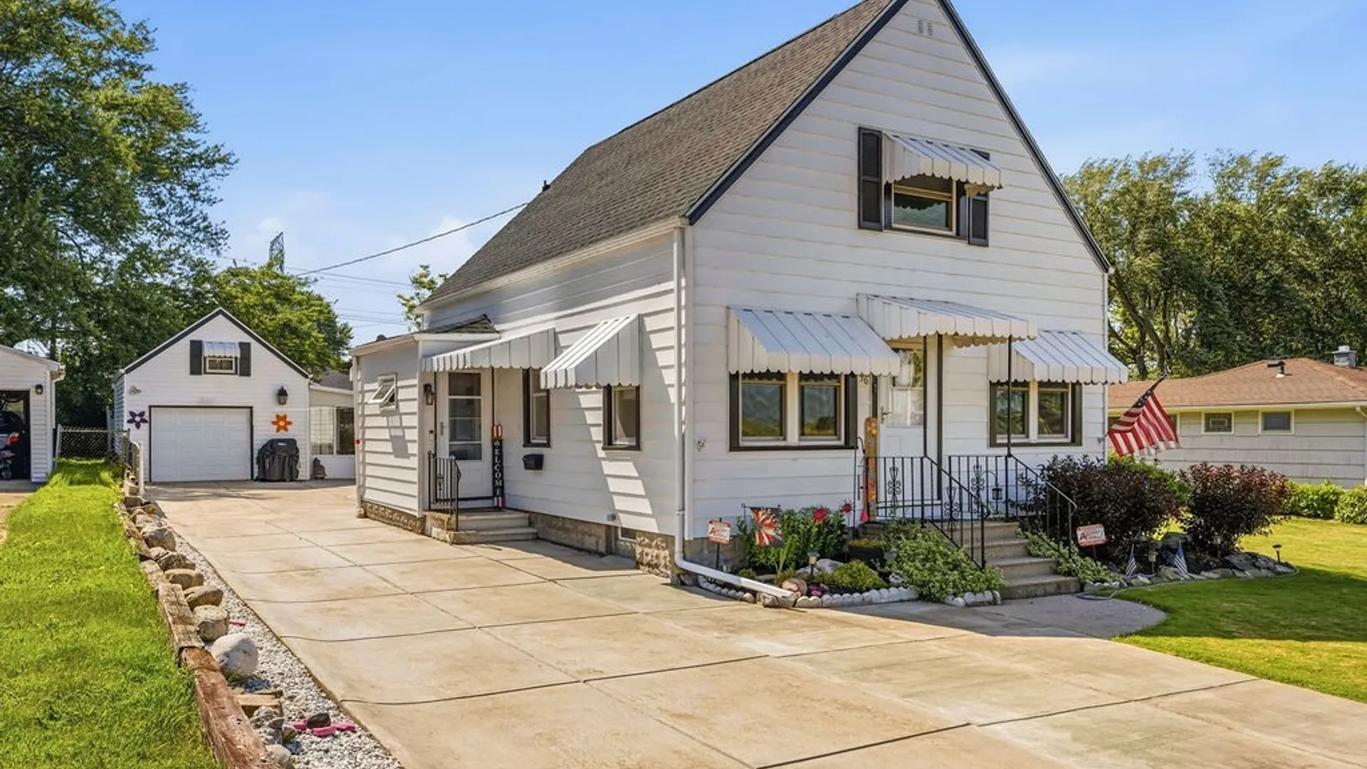 Property at 56 Crestview Avenue, Cheektowaga, NY 14225 2