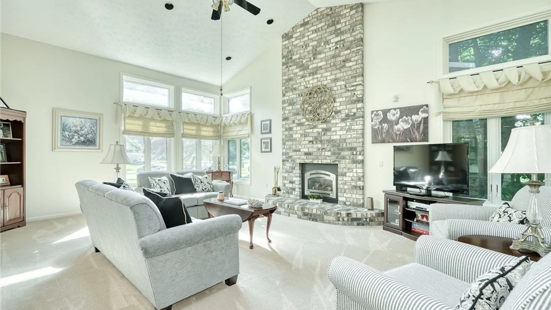 Property at 116 Brush Creek Drive, Greece, NY 14612 16