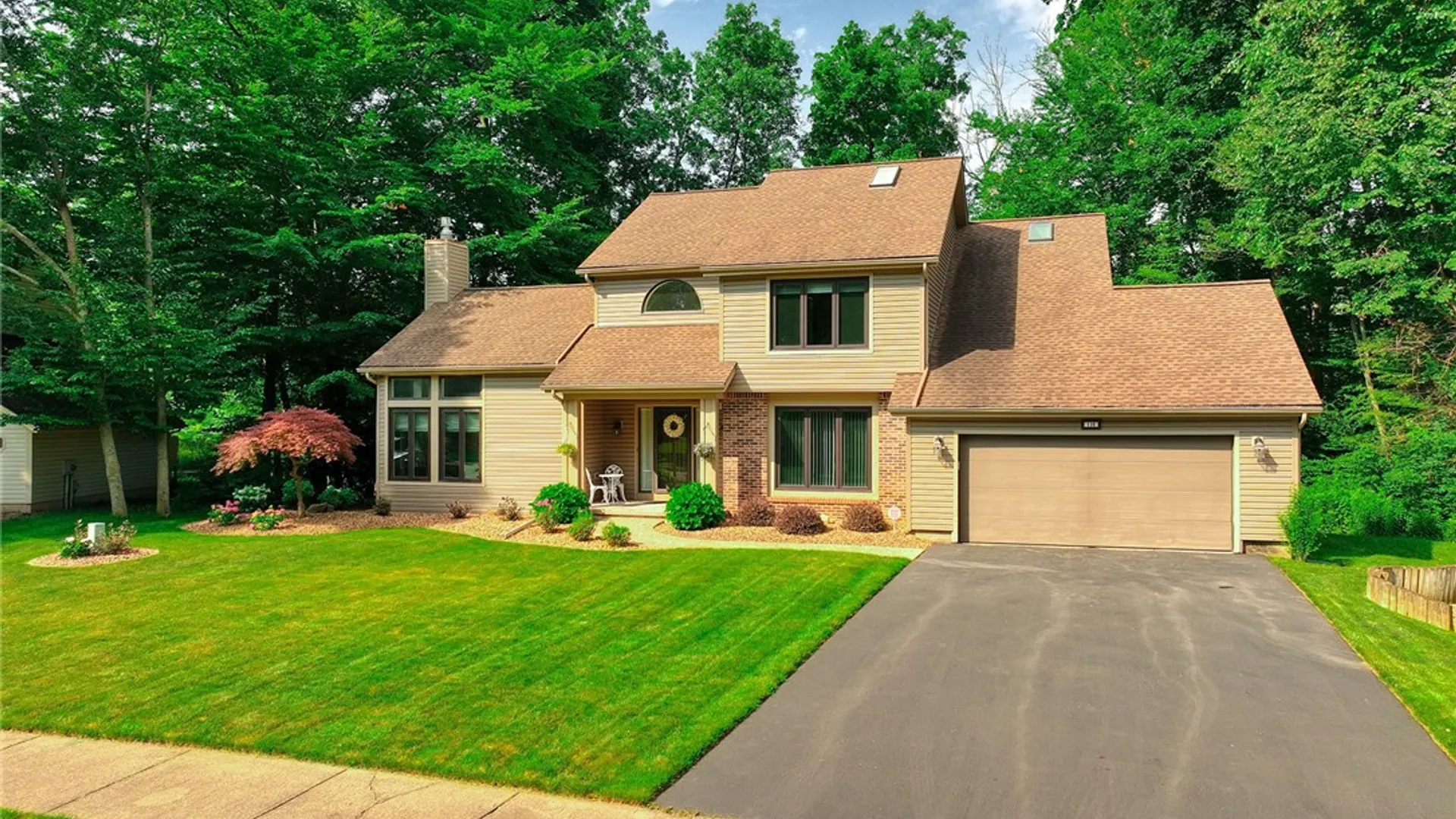 Property at 116 Brush Creek Drive, Greece, NY 14612 2