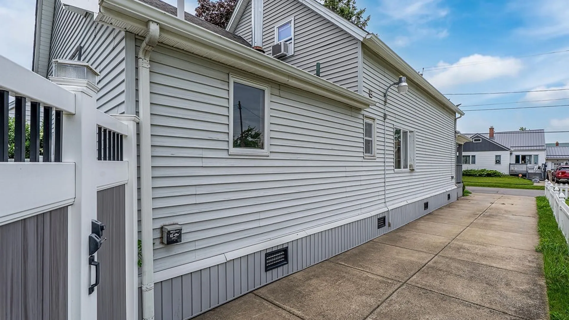 Property at 44 Frederick Street, Cheektowaga, NY 14227 26