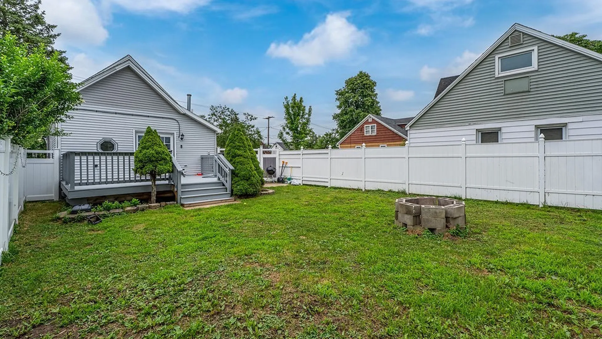 Property at 44 Frederick Street, Cheektowaga, NY 14227 28