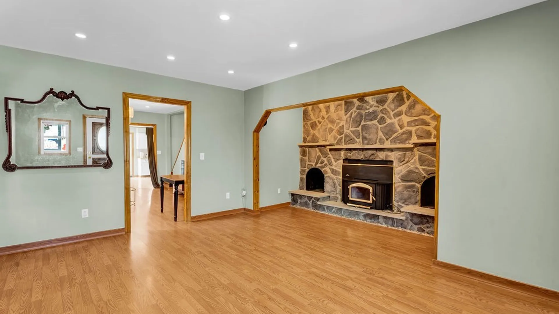 Property at 44 Frederick Street, Cheektowaga, NY 14227 4