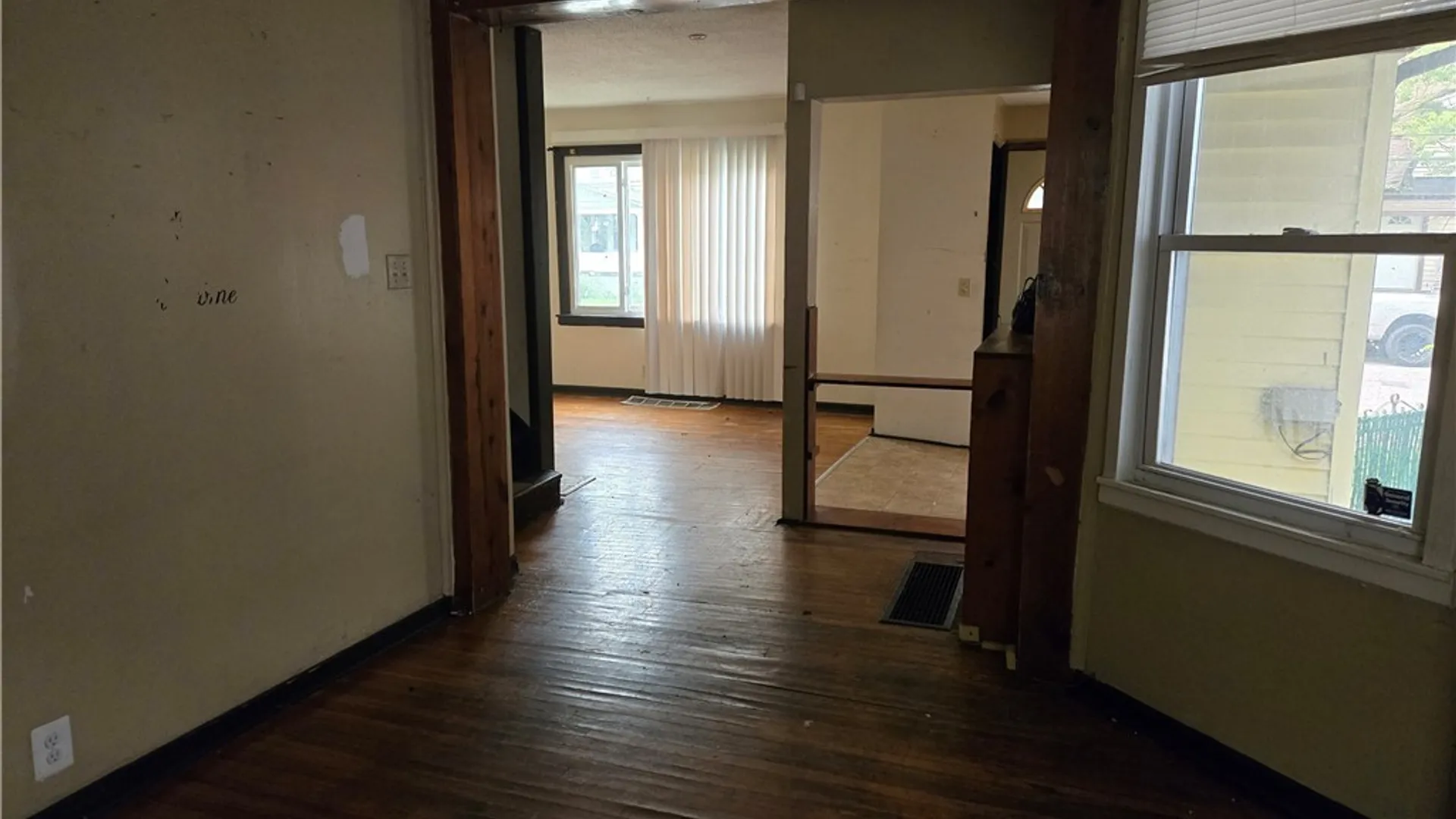Property at 103 Mayer Avenue, Buffalo, NY 14207 5