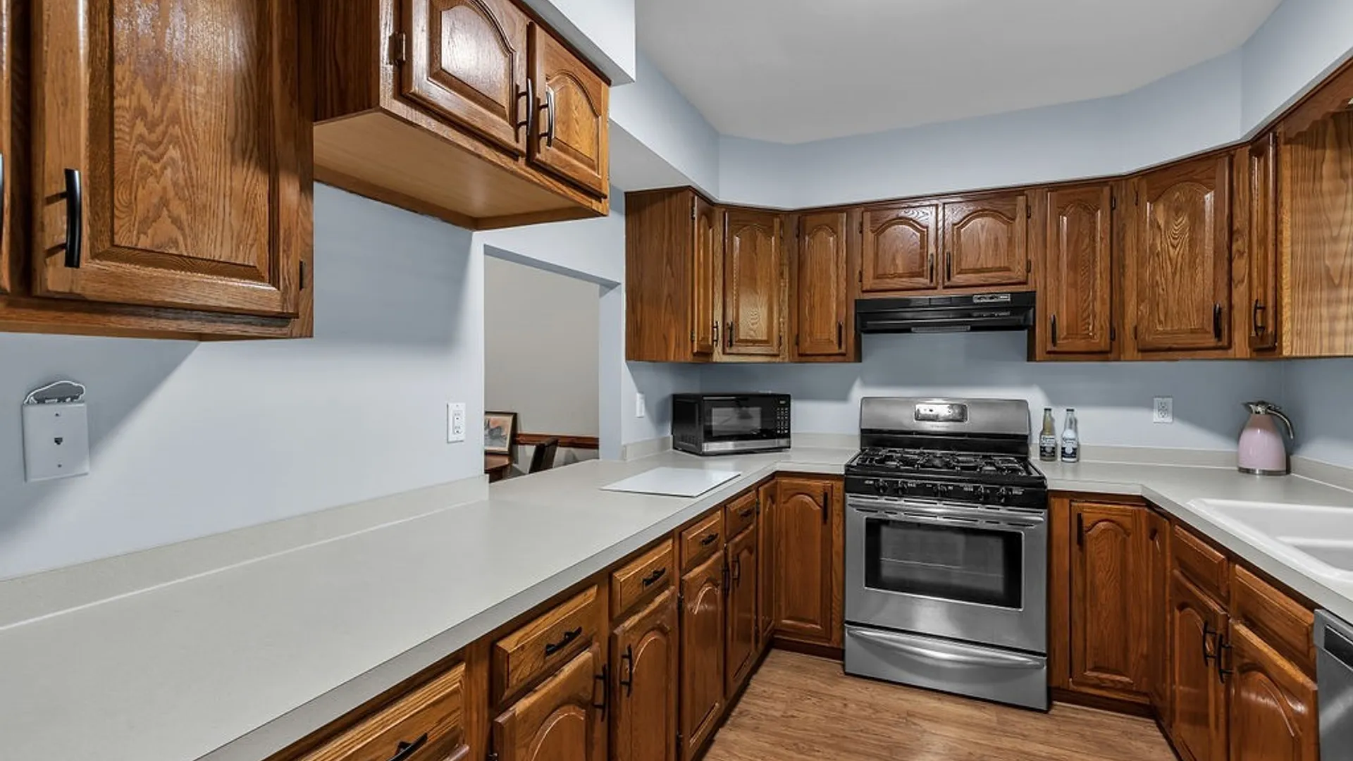 Property at 6021 Quaker Hollow Crescent, Orchard Park, NY 14127 11