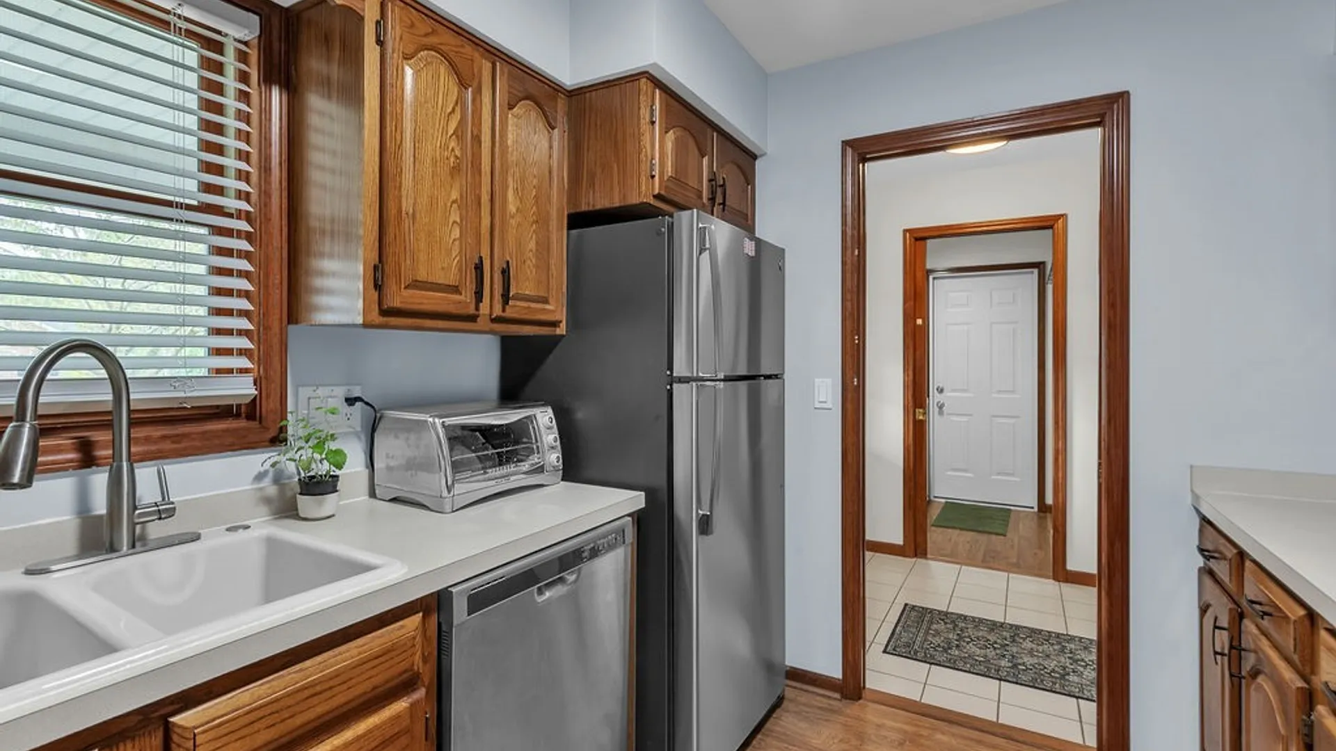 Property at 6021 Quaker Hollow Crescent, Orchard Park, NY 14127 12