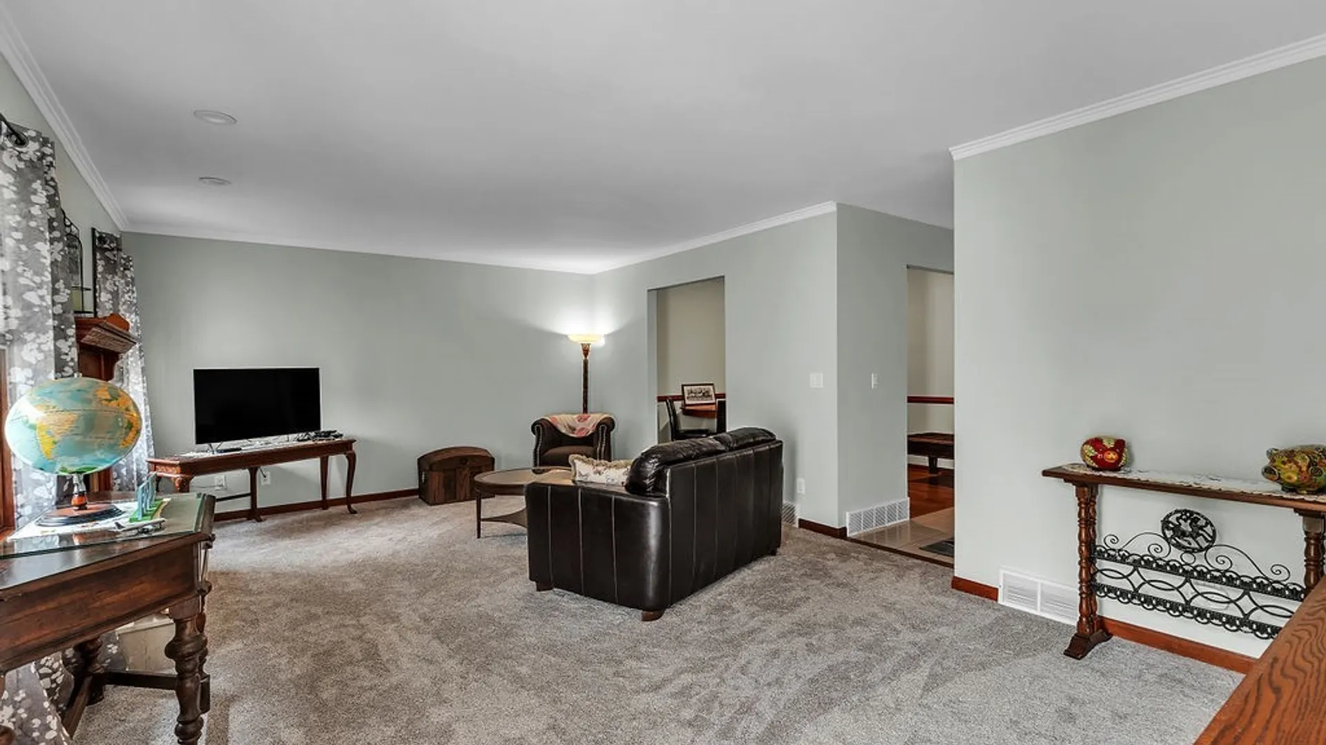 Property at 6021 Quaker Hollow Crescent, Orchard Park, NY 14127 22
