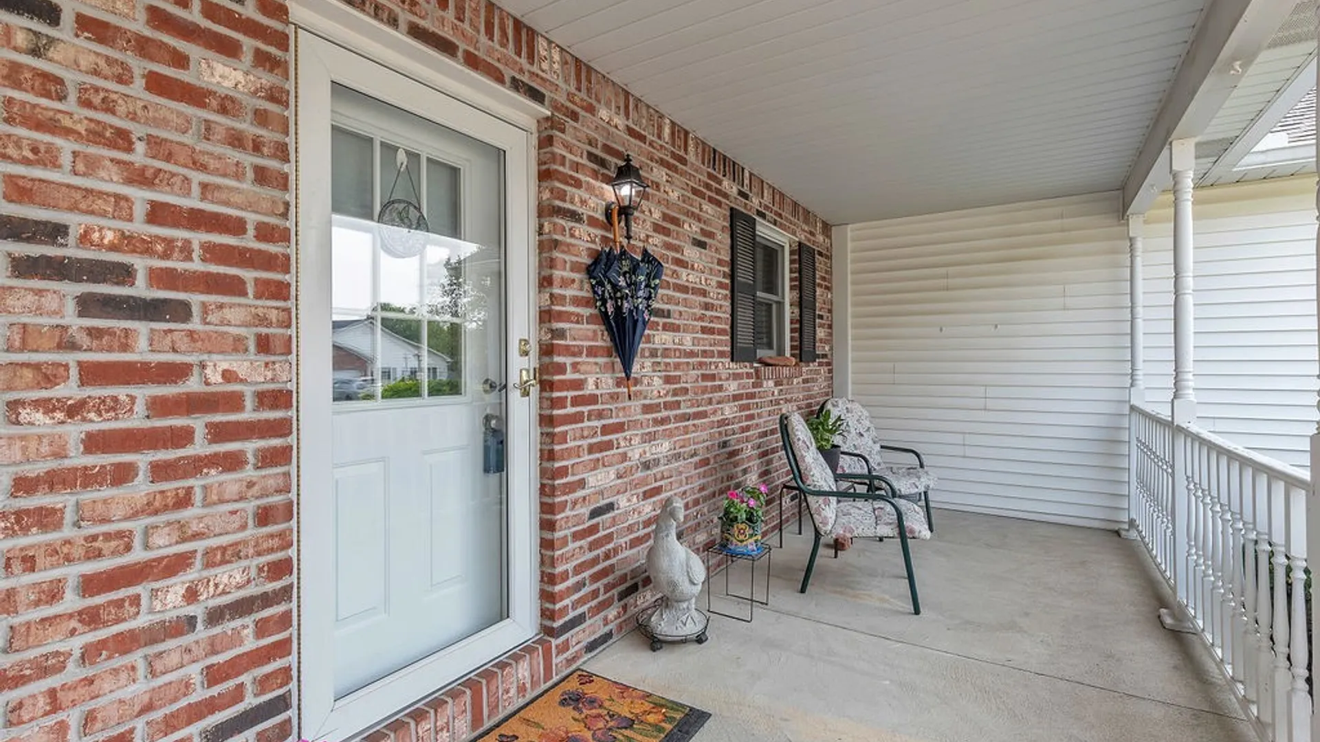 Property at 6021 Quaker Hollow Crescent, Orchard Park, NY 14127 6