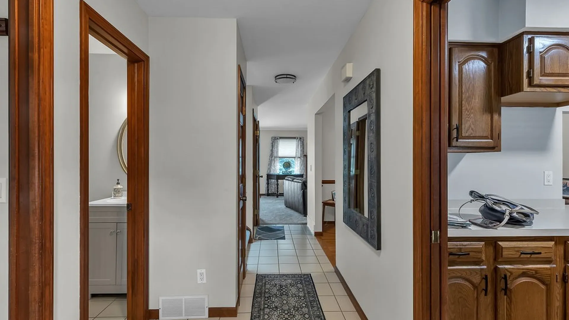 Property at 6021 Quaker Hollow Crescent, Orchard Park, NY 14127 8