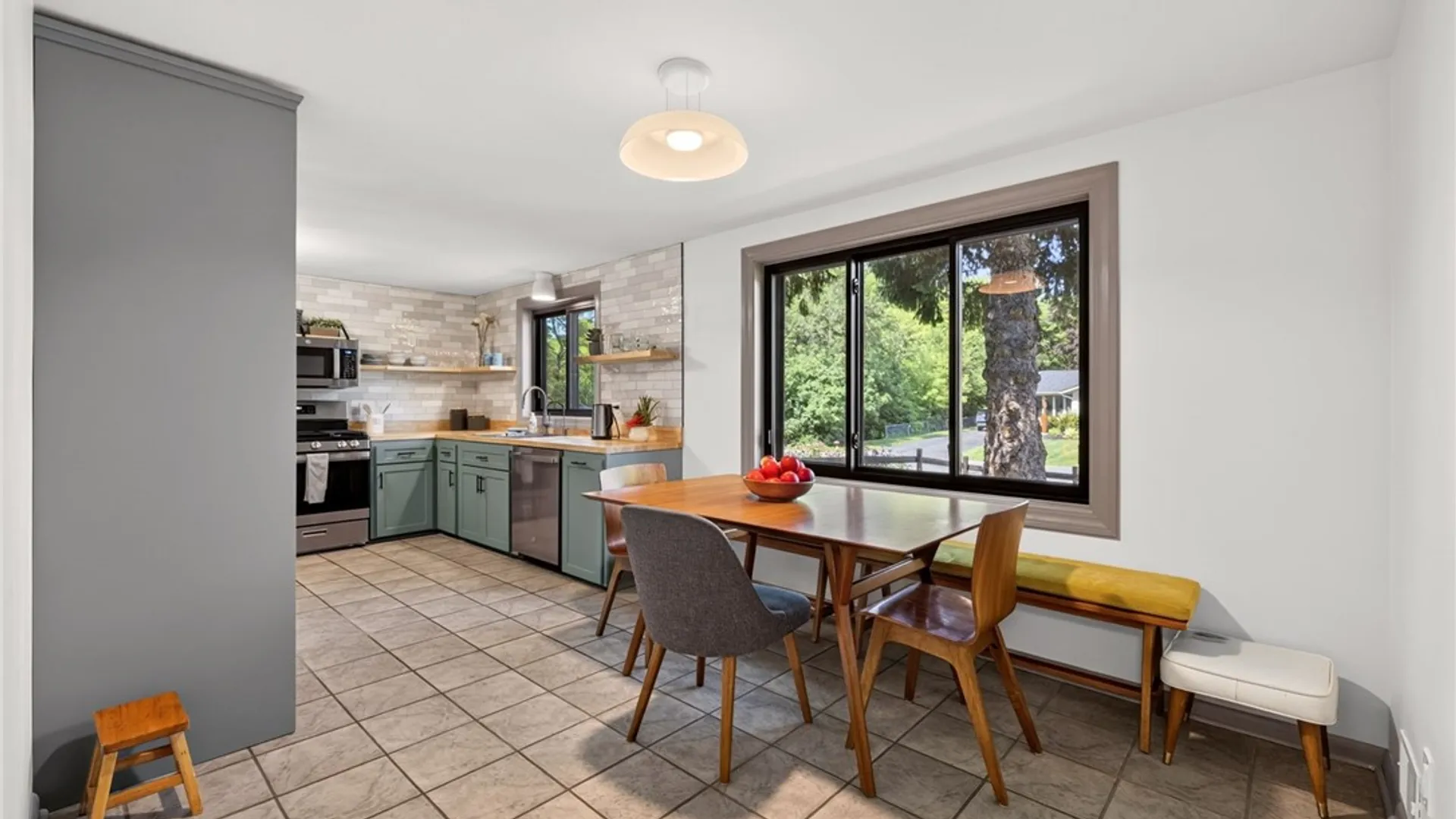 Property at 5 Beekman Place, Brighton, NY 14620 12