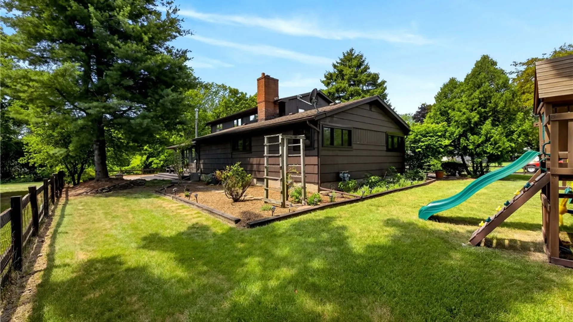 Property at 5 Beekman Place, Brighton, NY 14620 41