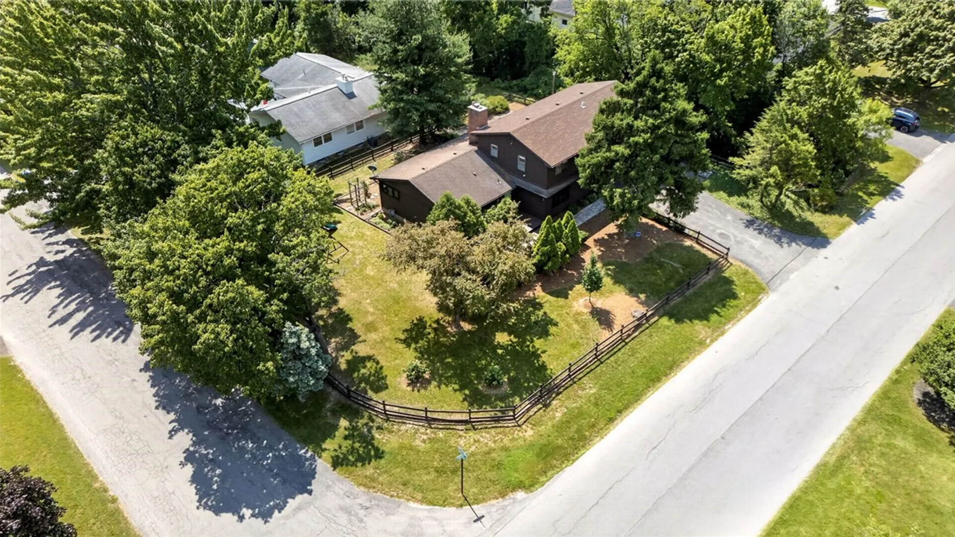Property at 5 Beekman Place, Brighton, NY 14620 44