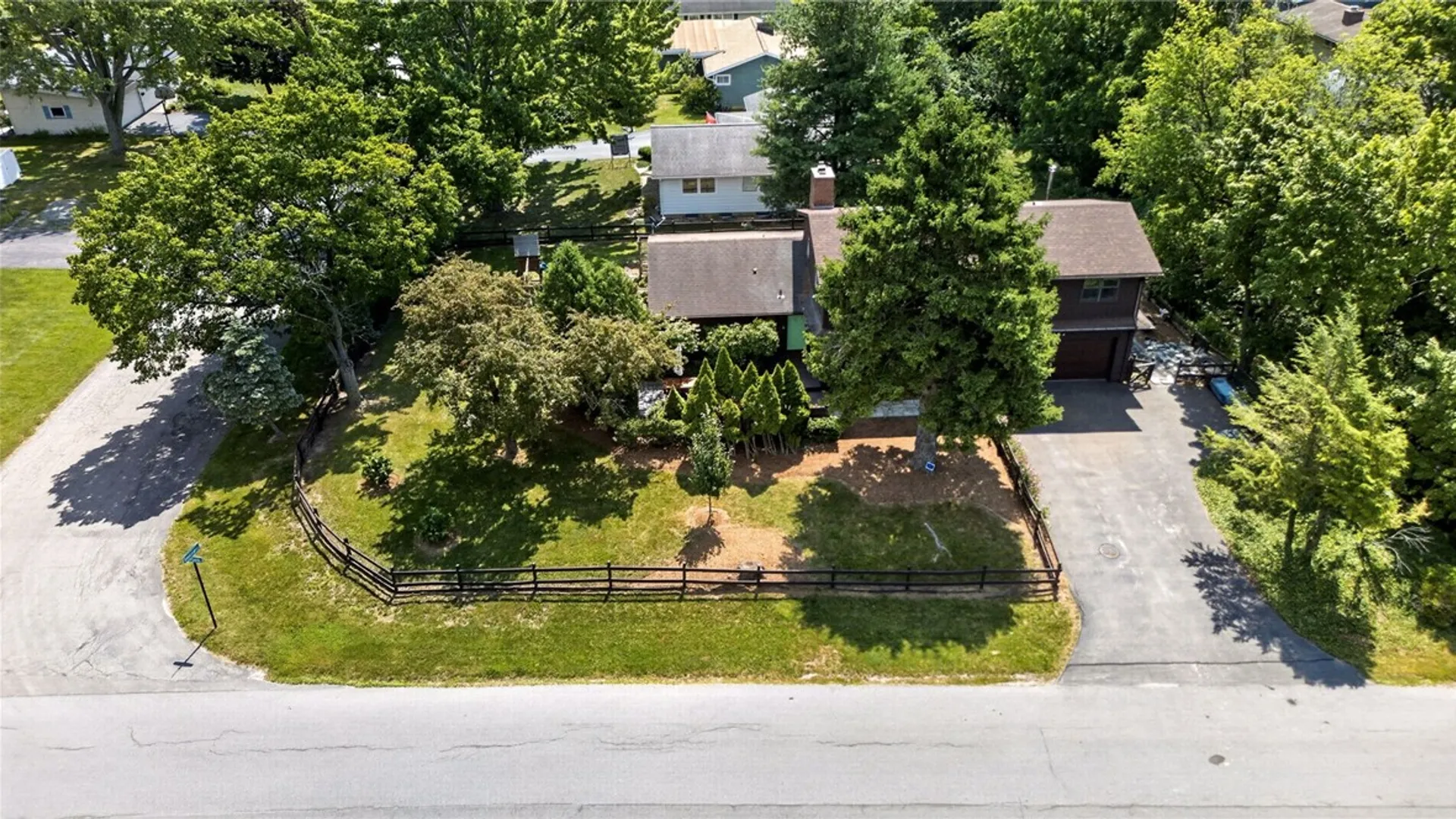 Property at 5 Beekman Place, Brighton, NY 14620 45