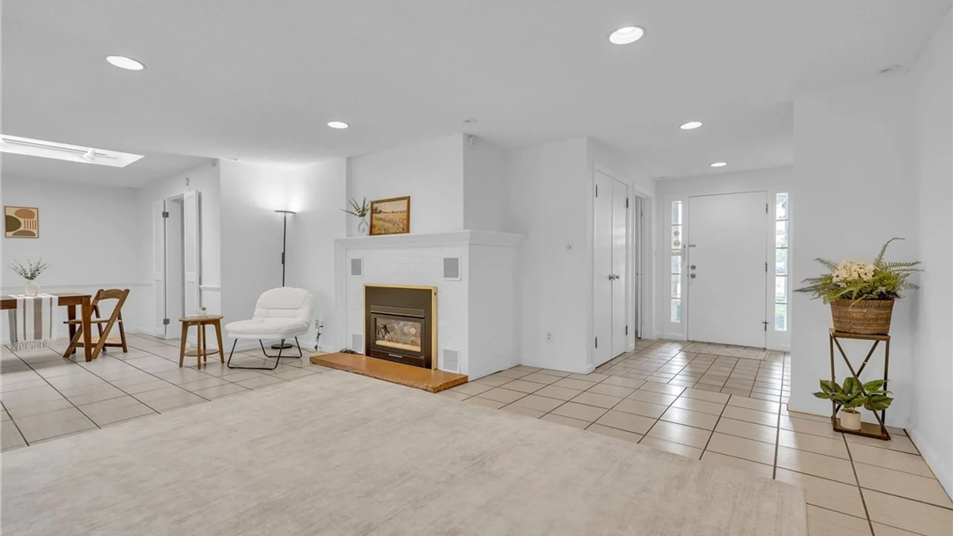 Property at 86 Farber Ln, Amherst, NY 14221 2
