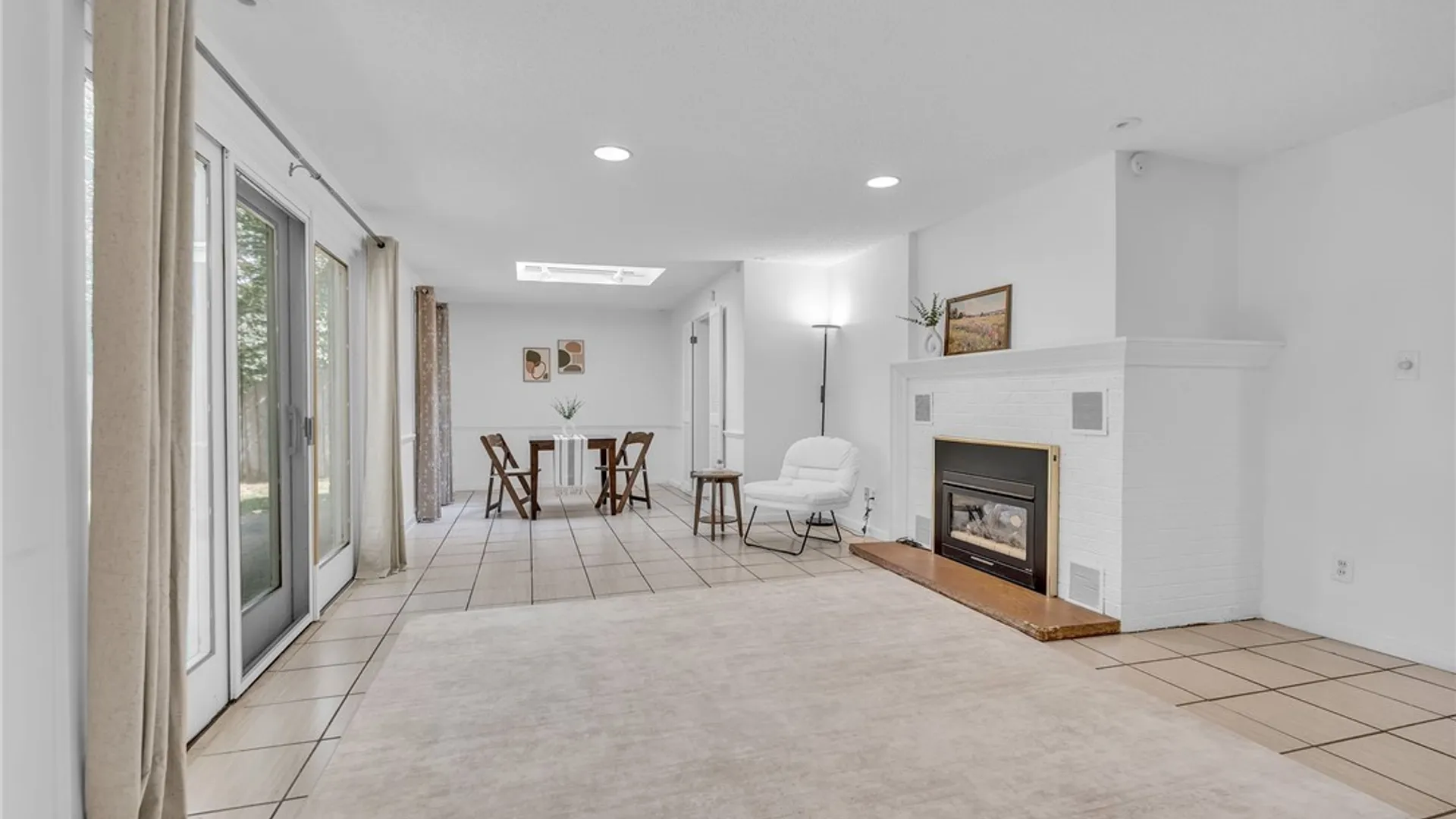Property at 86 Farber Ln, Amherst, NY 14221 3