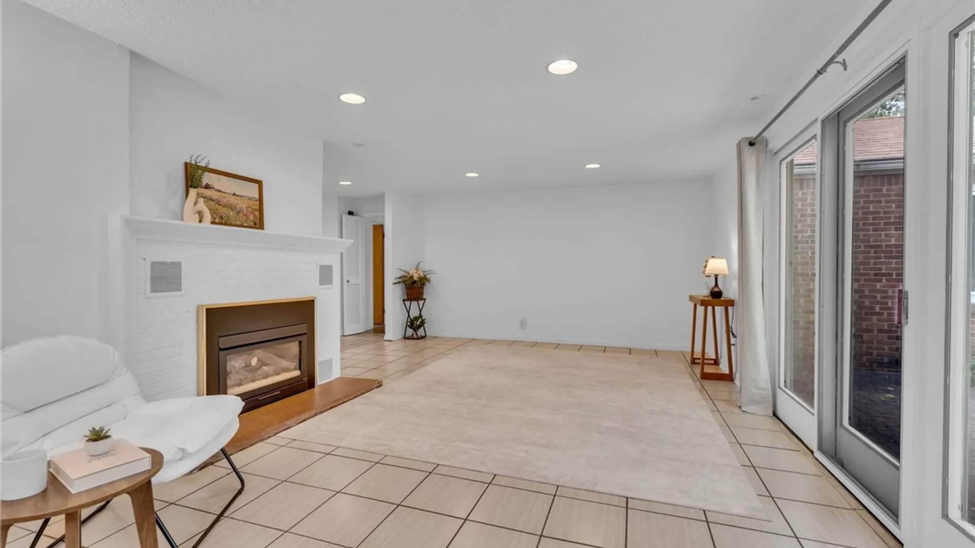 Property at 86 Farber Ln, Amherst, NY 14221 5