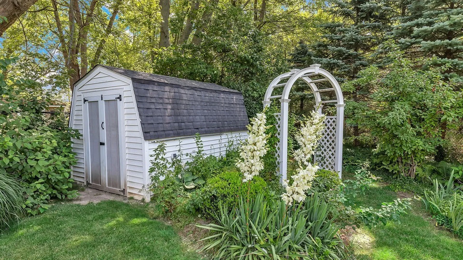 Property at 163 Cranwood Drive, West Seneca, NY 14224 34