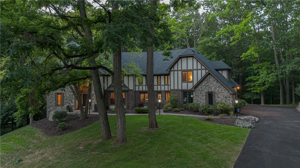 Property at 7876 Hidden Oak, Victor, NY 14534