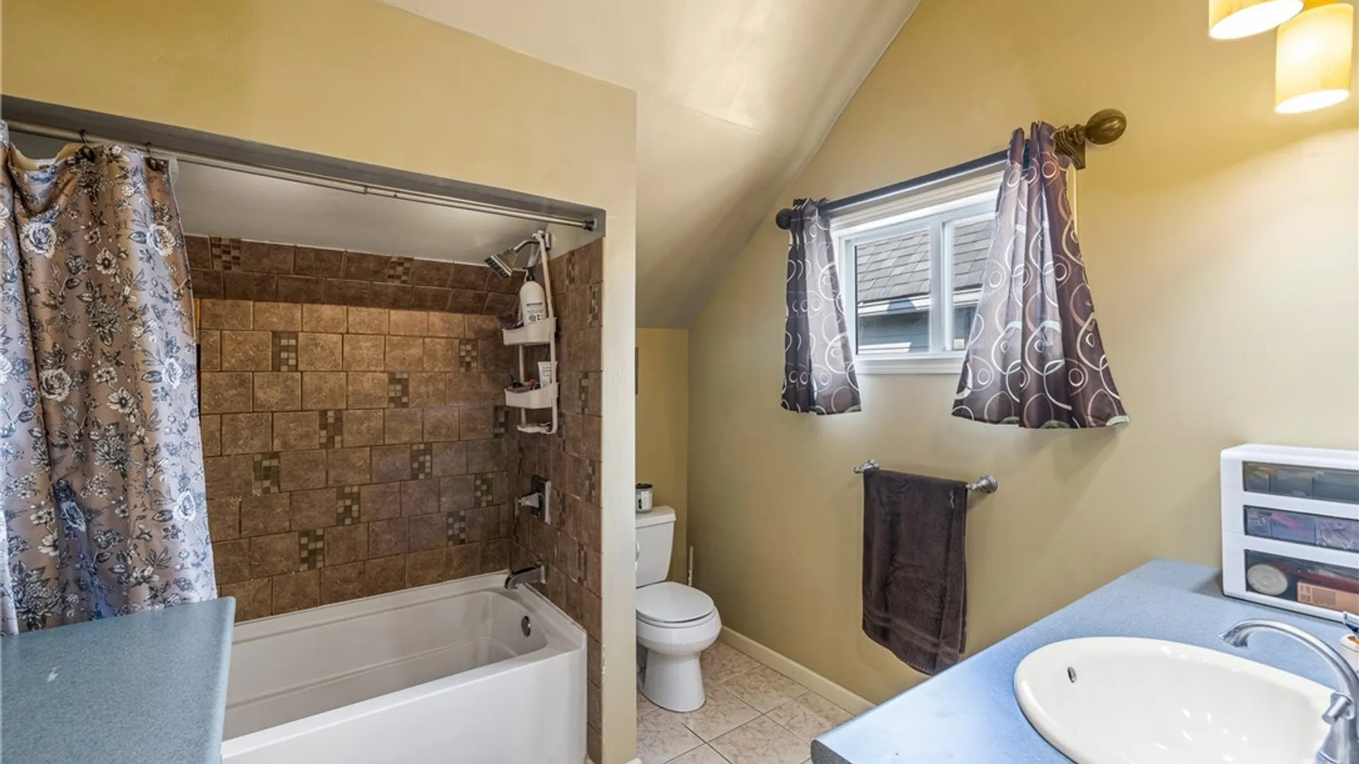 Property at 135 Tremaine Avenue, Tonawanda, NY 14217 22