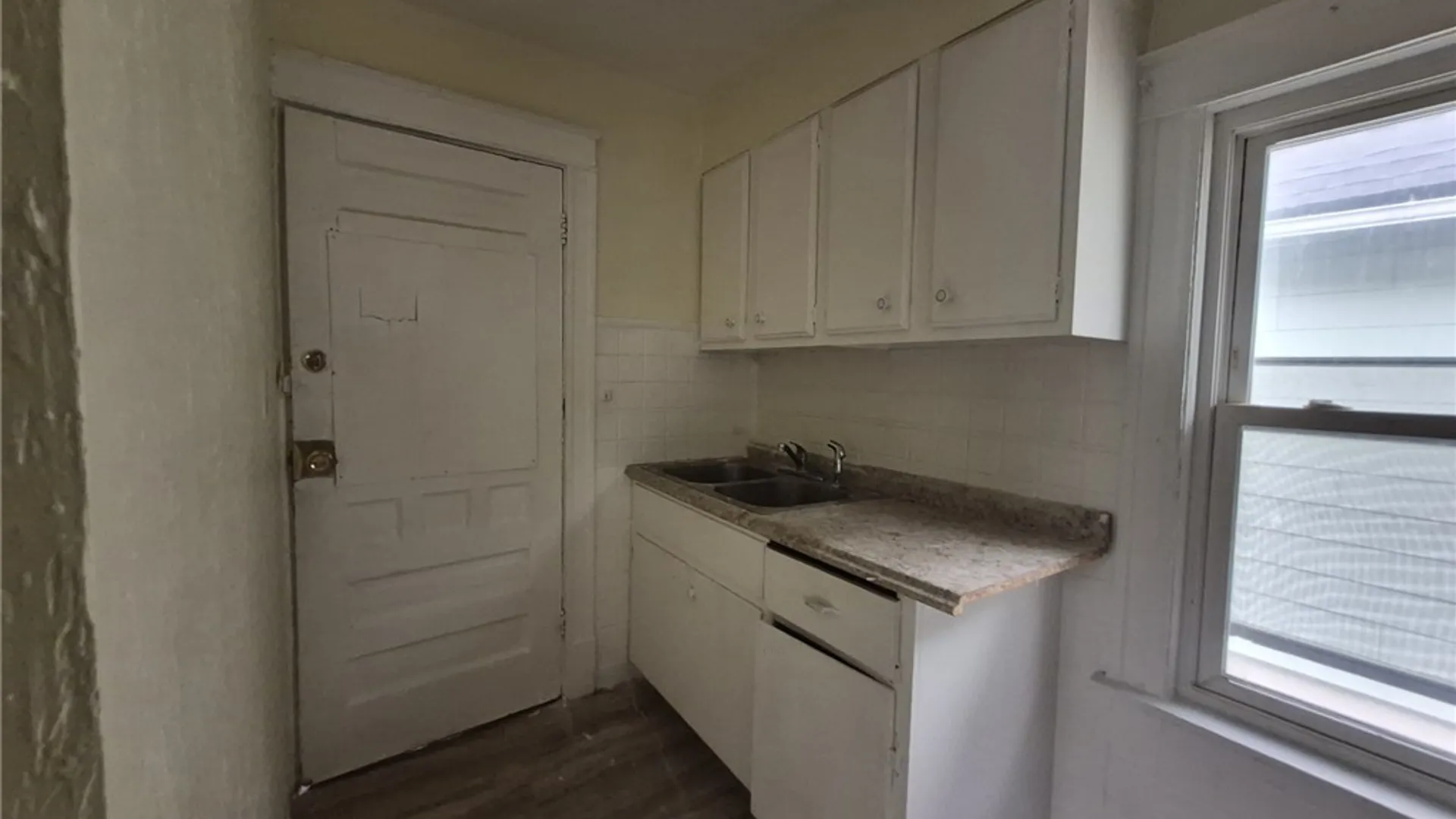 Property at 2409 Monroe Avenue, Niagara Falls, NY 14303 5