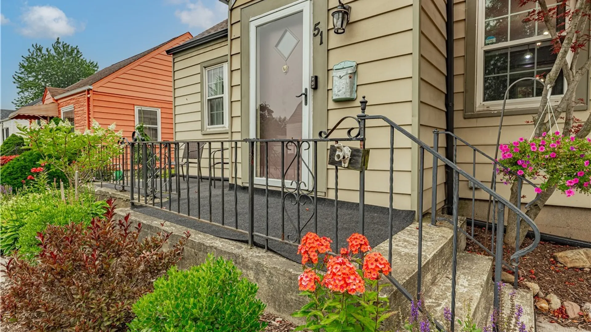 Property at 51 Sanders Road, Buffalo, NY 14216 4