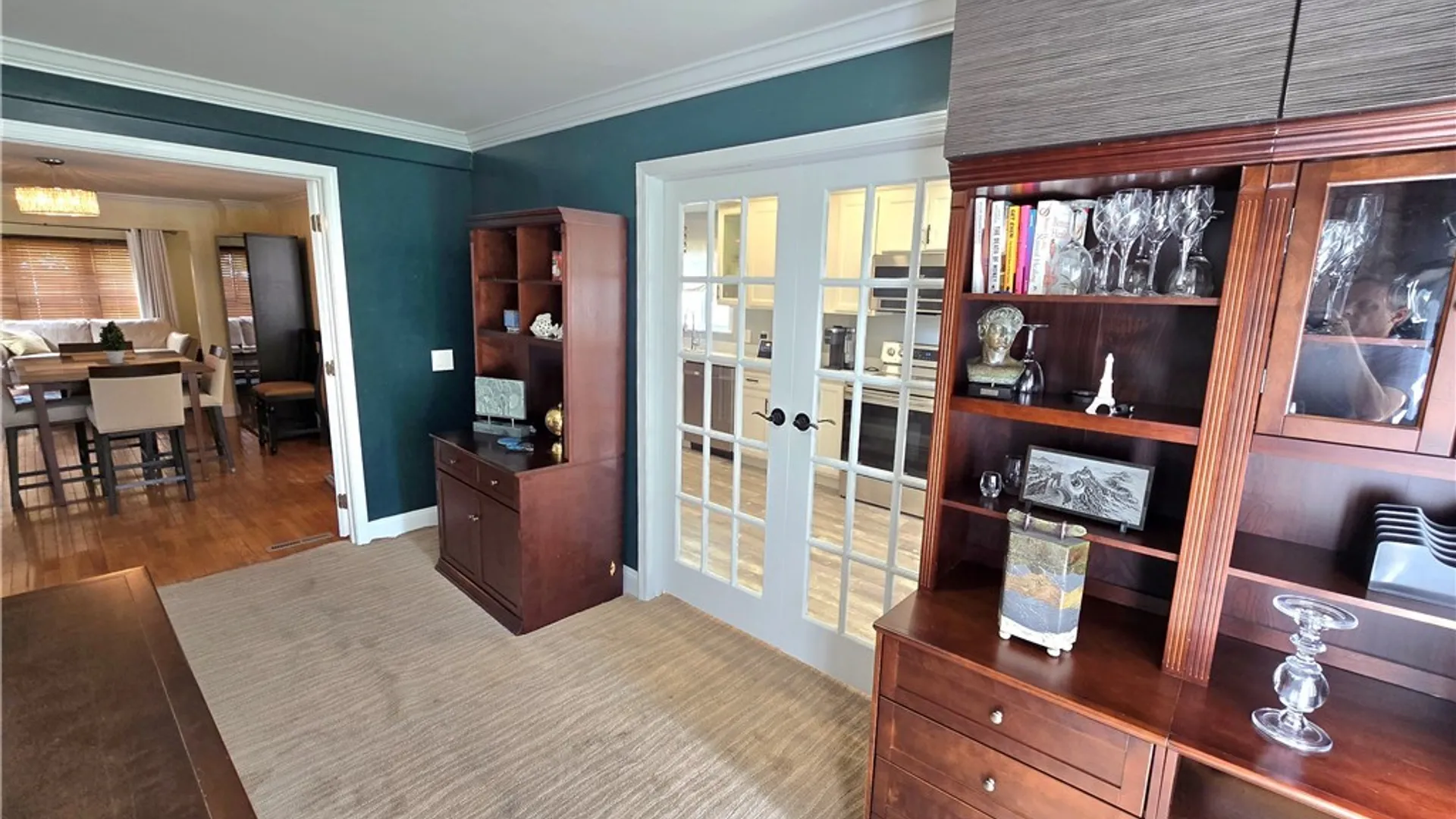 Property at 160 Walnut St Street, Buffalo, NY 14204 23
