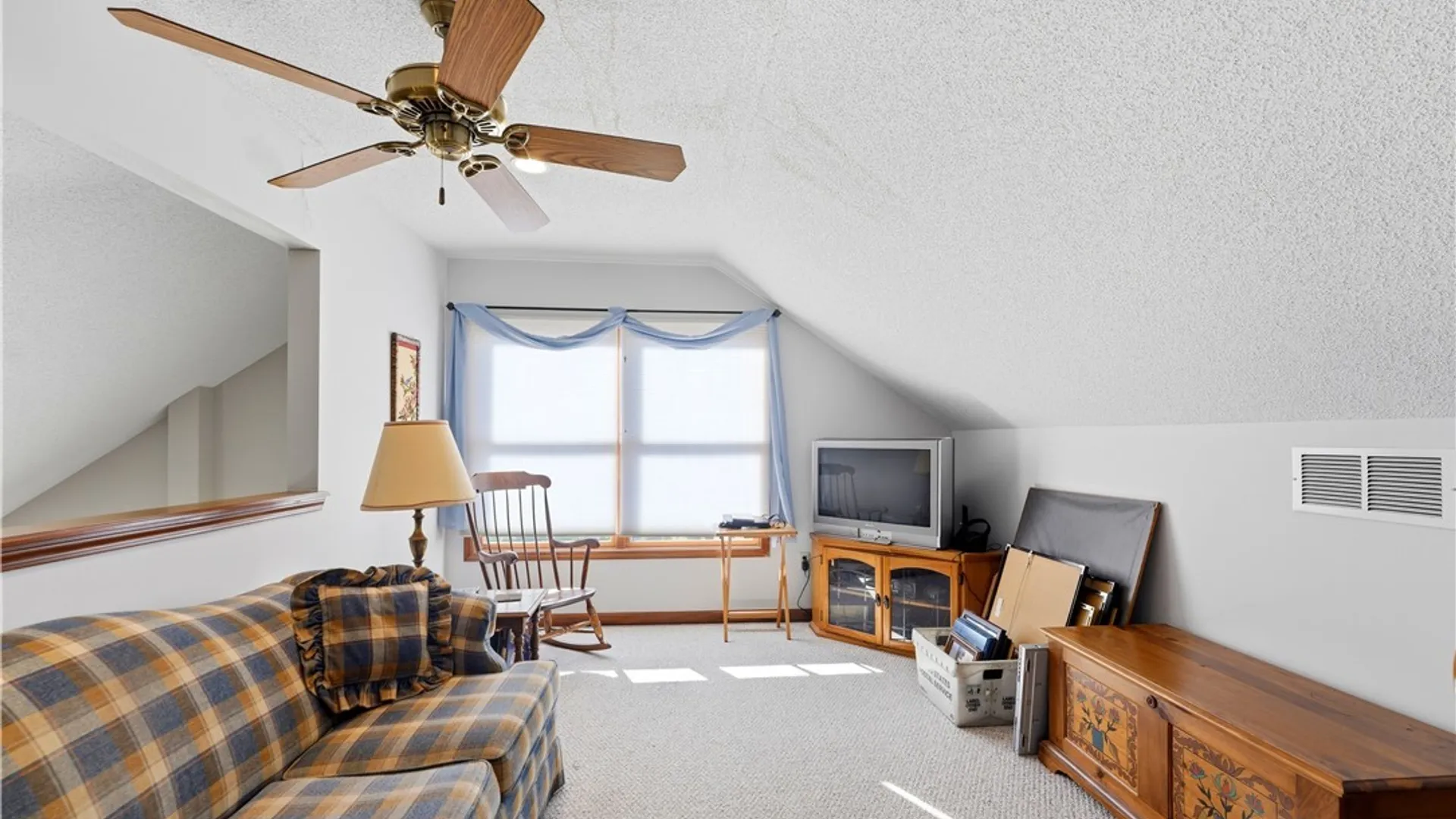 Property at 22 Allie Lane, Hamburg, NY 14075 30