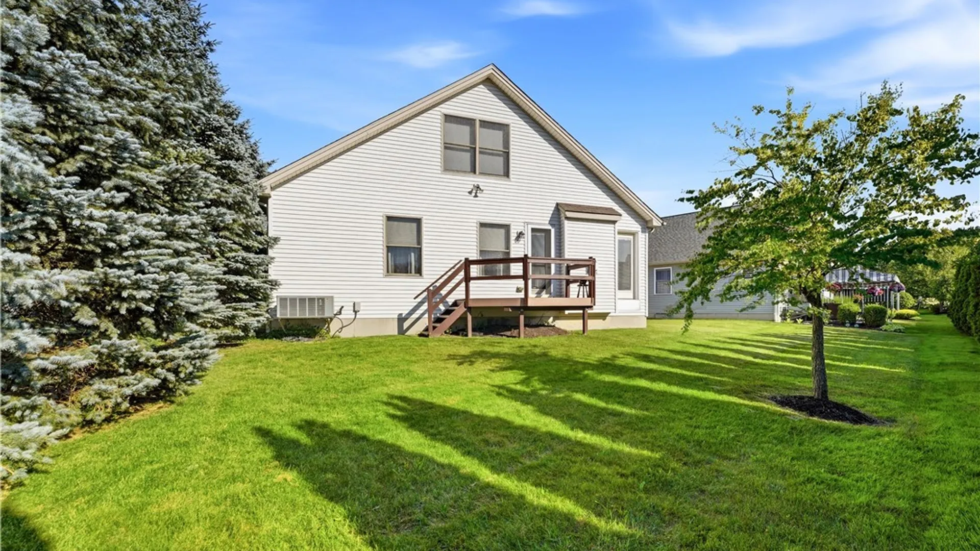 Property at 22 Allie Lane, Hamburg, NY 14075 34