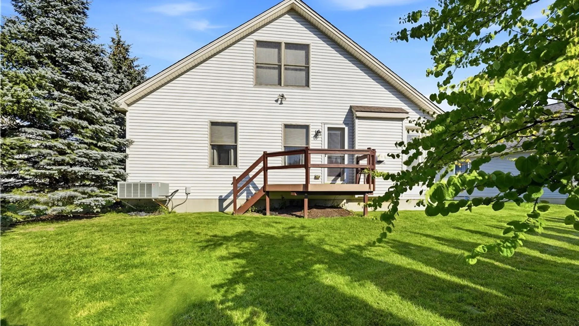 Property at 22 Allie Lane, Hamburg, NY 14075 36