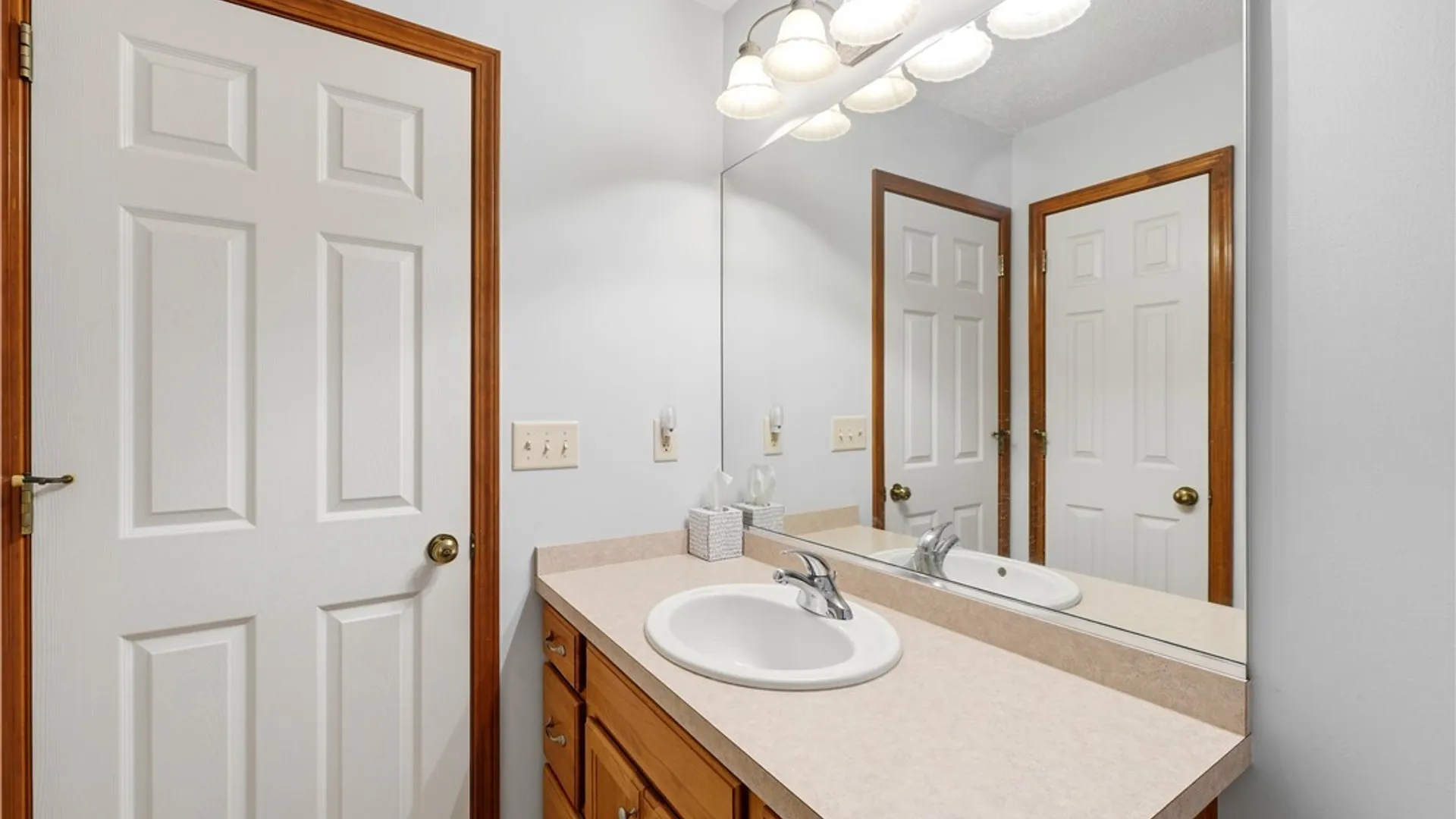Property at 22 Allie Lane, Hamburg, NY 14075 22