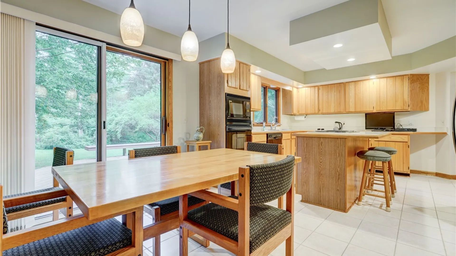 Property at 28 Green Pine Lane, Penfield, NY 14580 10