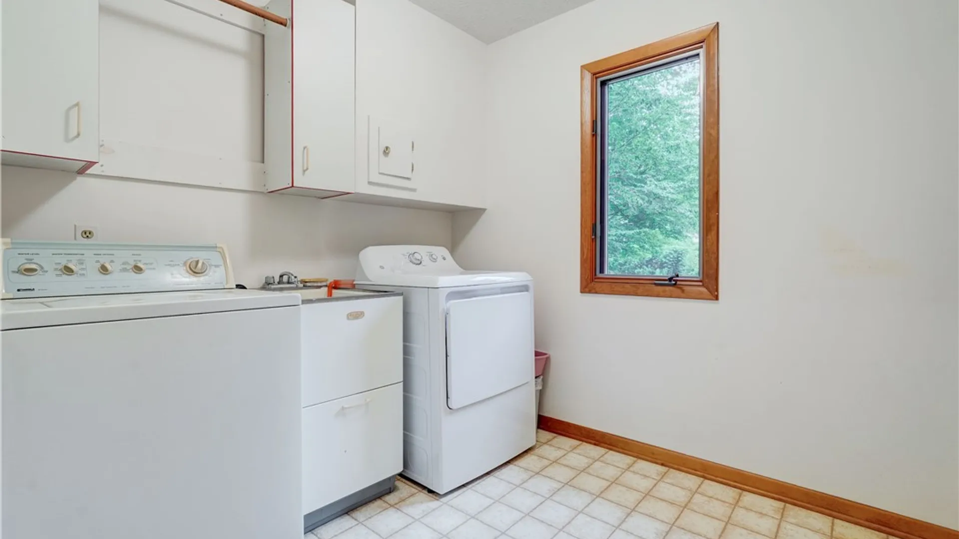 Property at 28 Green Pine Lane, Penfield, NY 14580 19