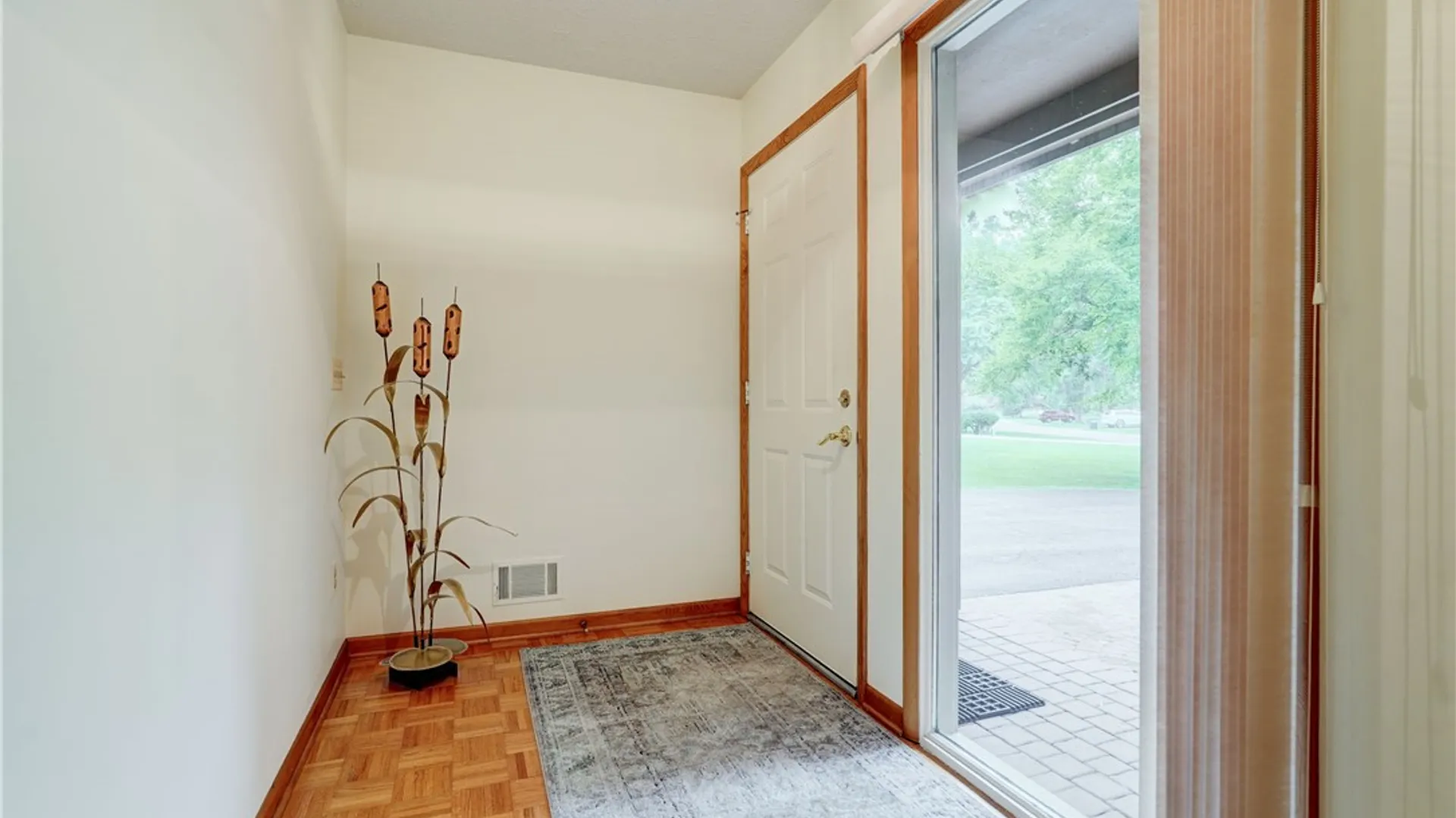 Property at 28 Green Pine Lane, Penfield, NY 14580 3