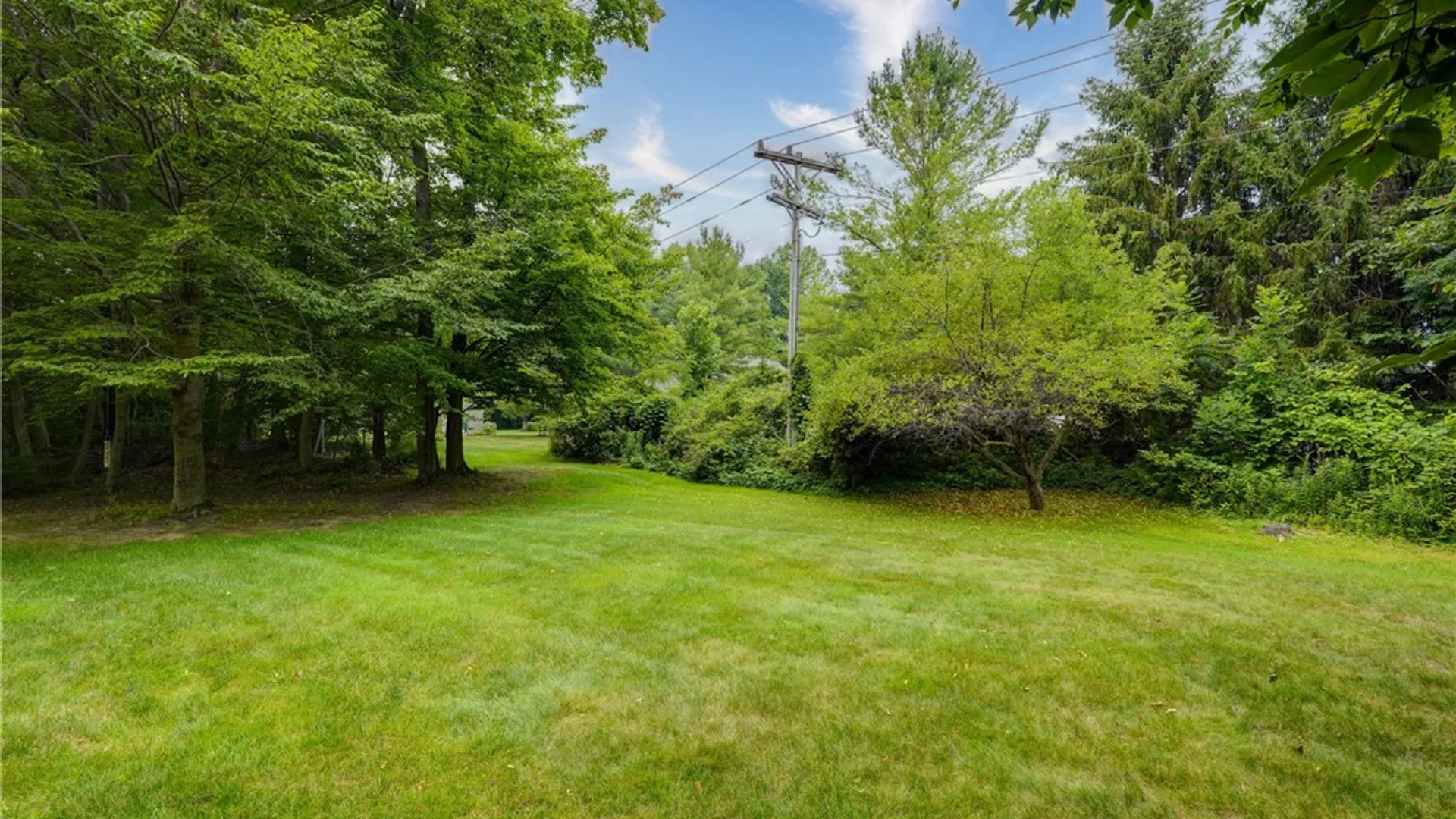 Property at 28 Green Pine Lane, Penfield, NY 14580 47