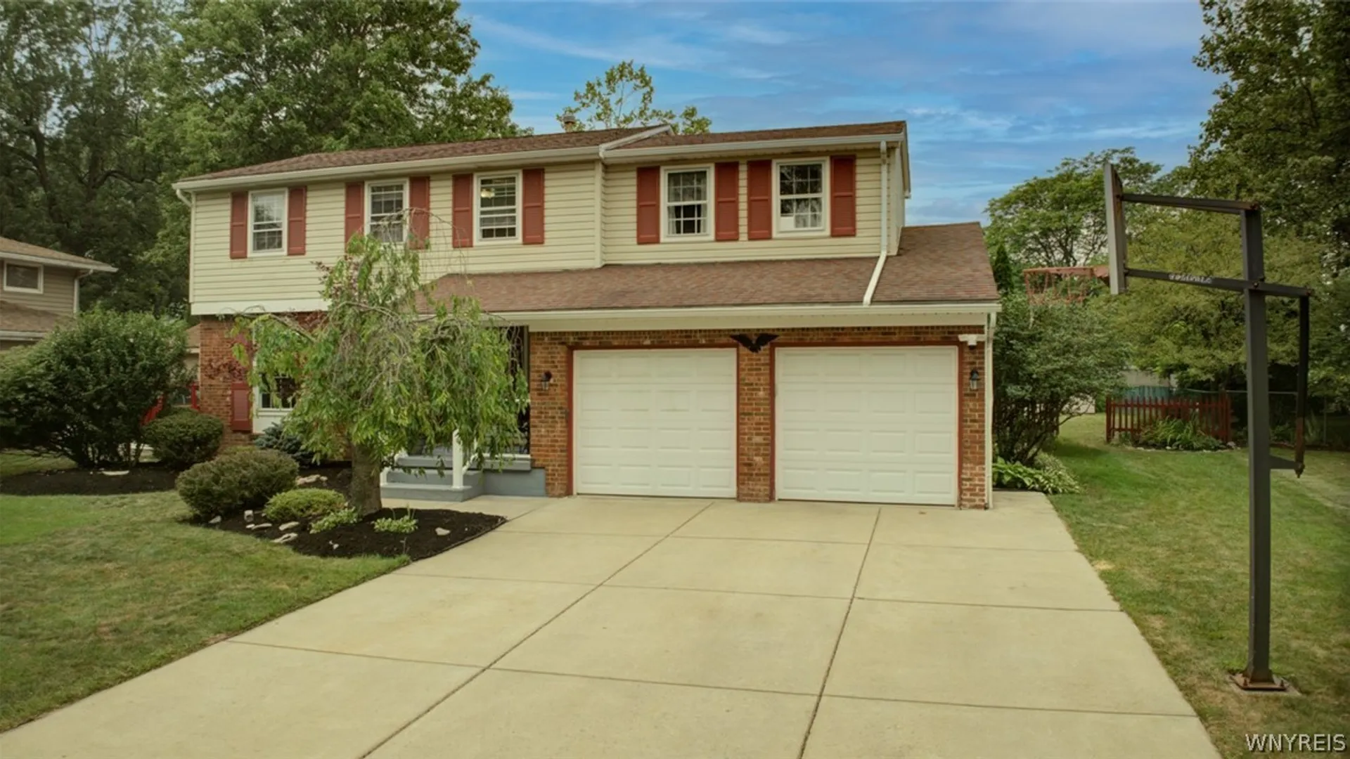 Property at 86 Sweetwood Drive, Amherst, NY 14228 2