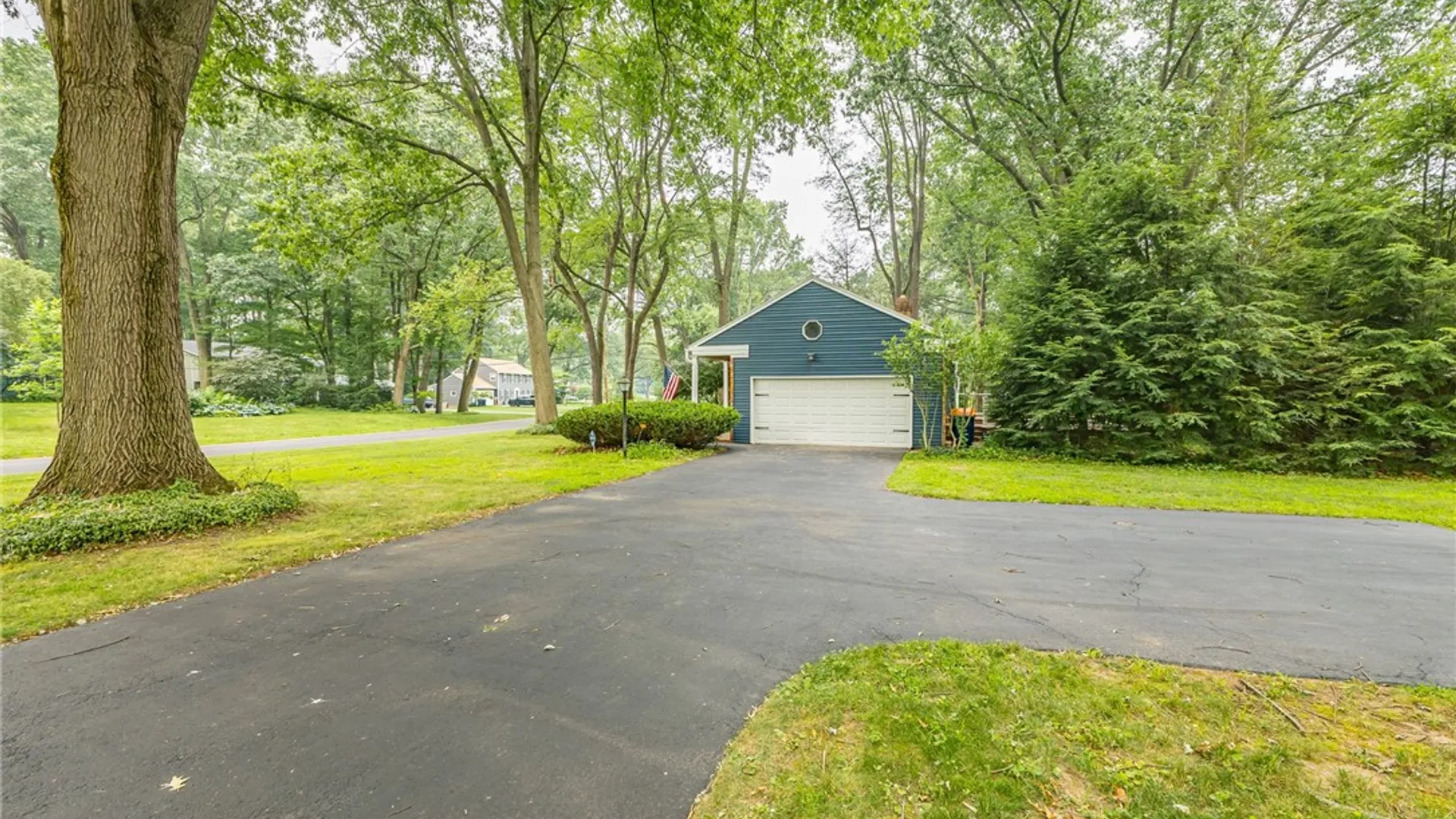 Property at 45 Shire Oaks Drive, Pittsford, NY 14534 29