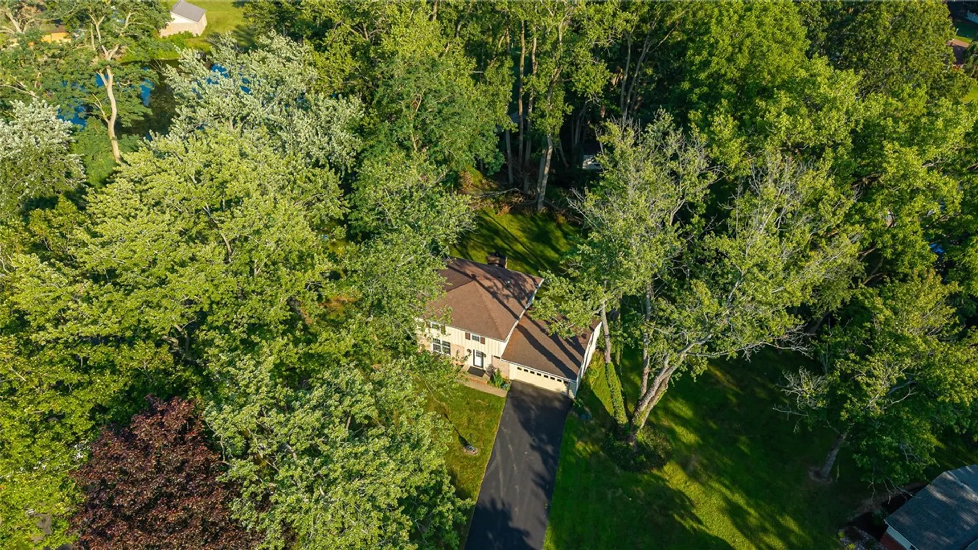 Property at 20 Brooktree Drive, Perinton, NY 14526 30