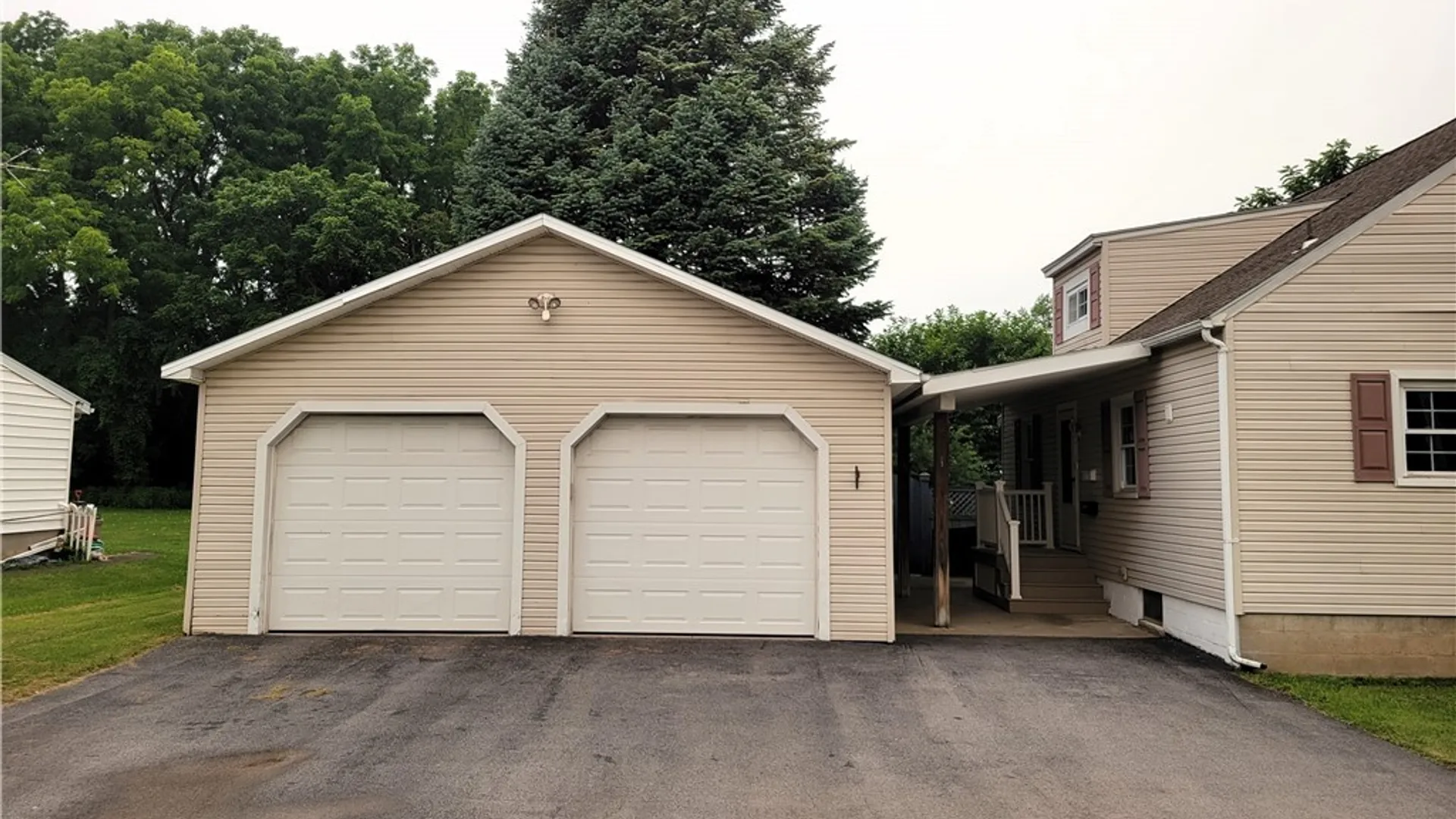 Property at 26 Standart Avenue, Auburn, NY 13021 44