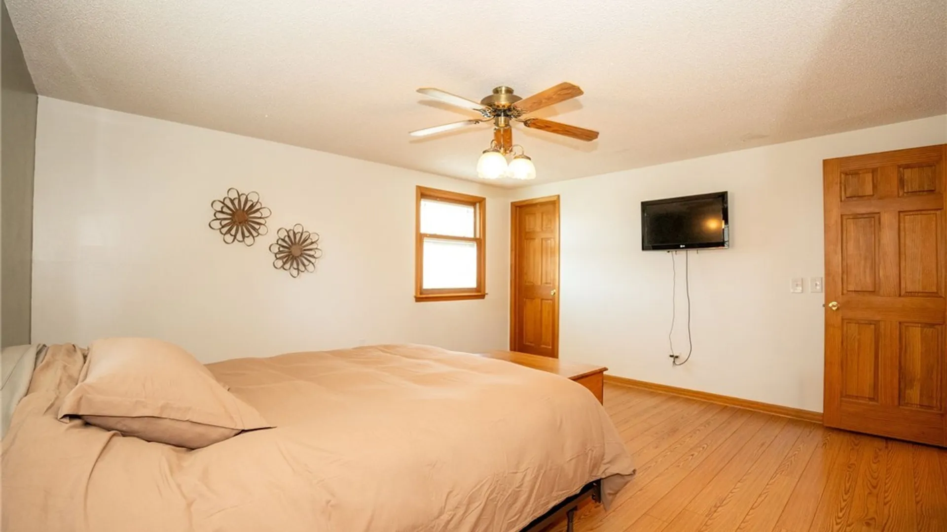 Property at 30 Morgott Avenue, West Seneca, NY 14224 15