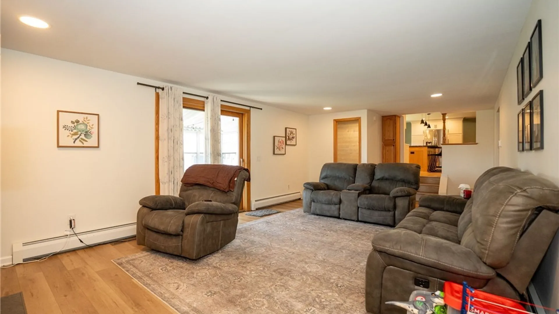 Property at 30 Morgott Avenue, West Seneca, NY 14224 22